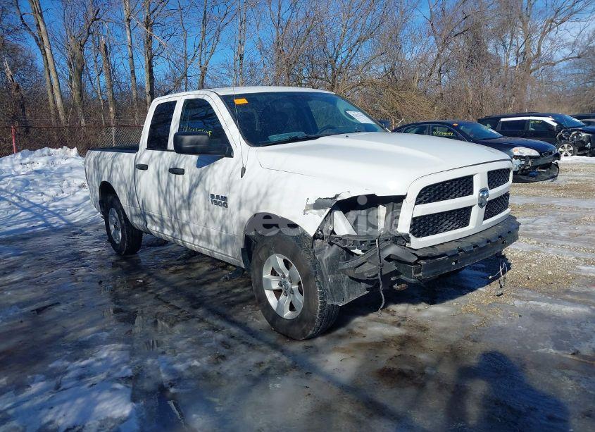 2017 Ram 1500 EXPRESS 4X4 6'4 BOX (VIN 1C6RR7FG2HS852044) main photo