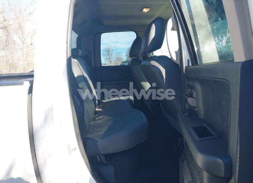 Photo 8 of 2017 Ram 1500 EXPRESS 4X4 6'4 BOX (VIN 1C6RR7FG2HS852044)