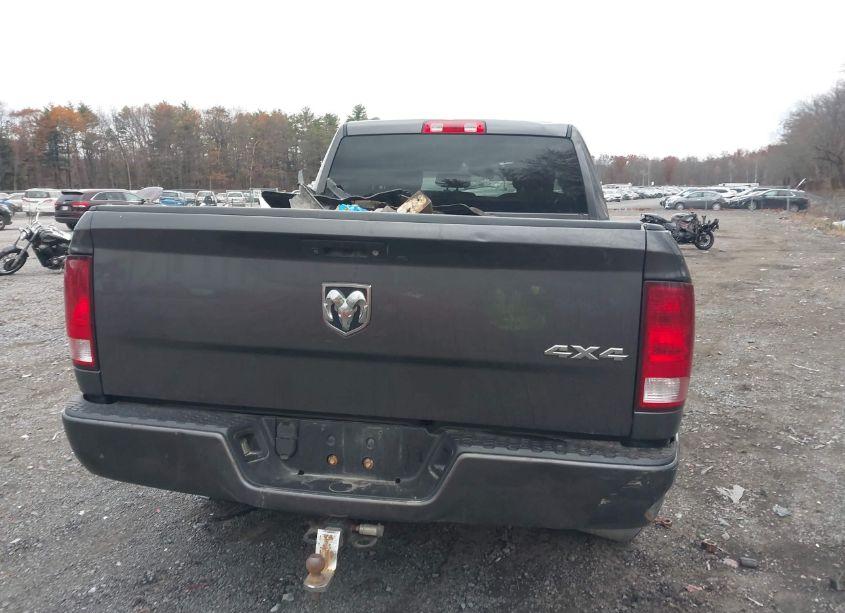 Photo 15 of 2018 Ram 1500 EXPRESS 4X4 6'4 BOX (VIN 1C6RR7FG2JS188947)