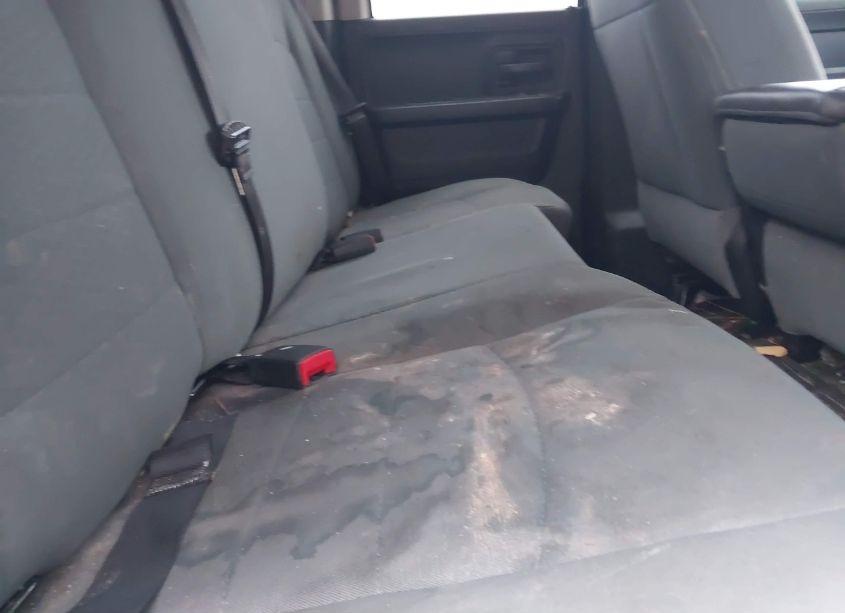 Photo 8 of 2018 Ram 1500 EXPRESS 4X4 6'4 BOX (VIN 1C6RR7FG2JS188947)