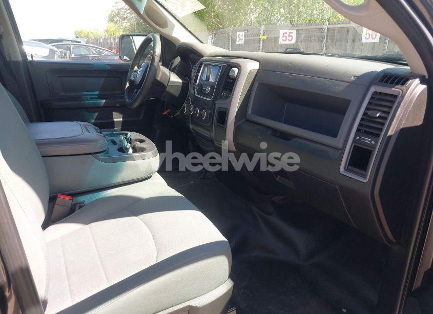 Photo 5 of 2018 Ram 1500 TRADESMAN 4X4 6'4 BOX (VIN 1C6RR7FG2JS285033)