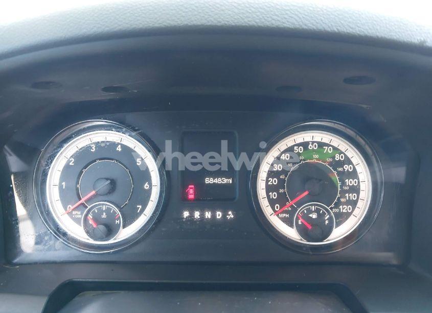 Photo 7 of 2018 Ram 1500 TRADESMAN 4X4 6'4 BOX (VIN 1C6RR7FG2JS331802)