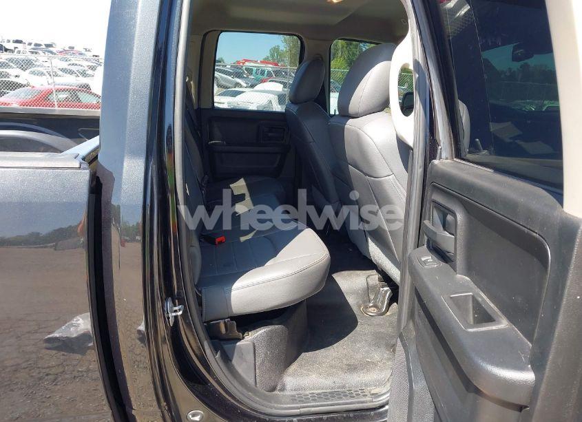 Photo 8 of 2018 Ram 1500 TRADESMAN 4X4 6'4 BOX (VIN 1C6RR7FG2JS331802)