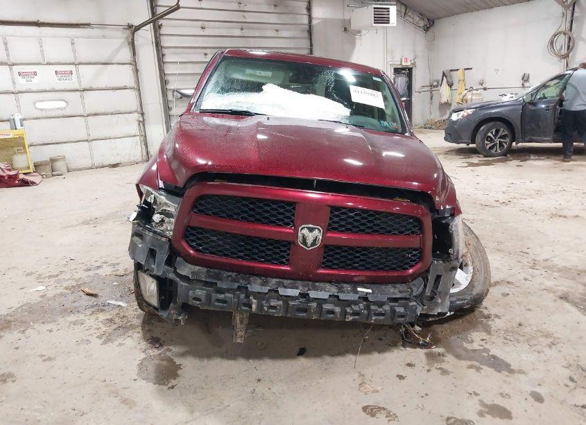 Photo 13 of 2019 Ram 1500 CLASSIC EXPRESS 4X4 6'4 BOX (VIN 1C6RR7FG2KS544282)