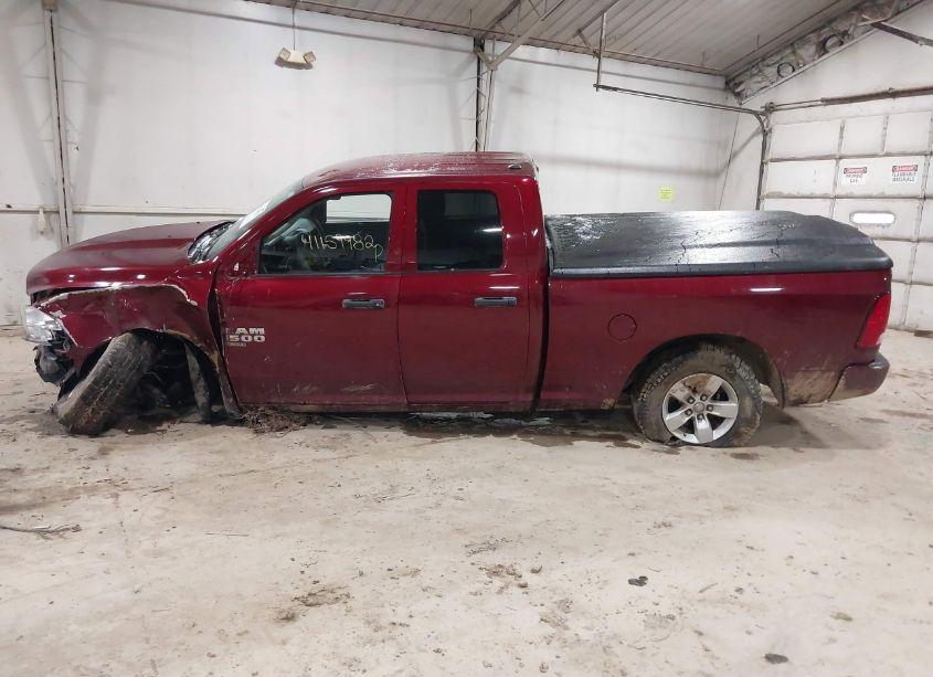 Photo 15 of 2019 Ram 1500 CLASSIC EXPRESS 4X4 6'4 BOX (VIN 1C6RR7FG2KS544282)