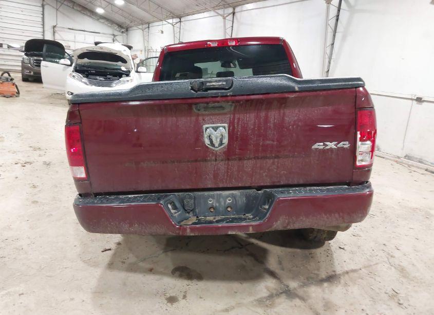 Photo 17 of 2019 Ram 1500 CLASSIC EXPRESS 4X4 6'4 BOX (VIN 1C6RR7FG2KS544282)