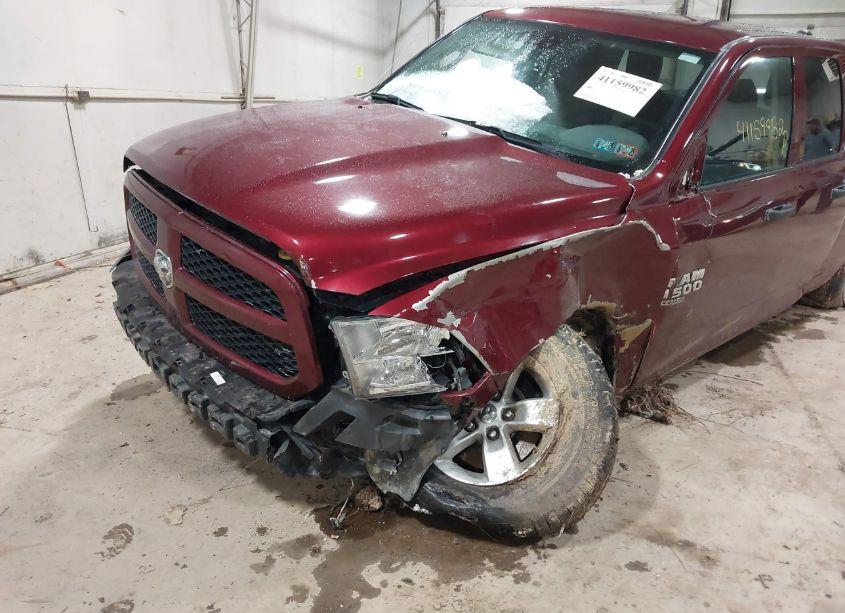 Photo 6 of 2019 Ram 1500 CLASSIC EXPRESS 4X4 6'4 BOX (VIN 1C6RR7FG2KS544282)