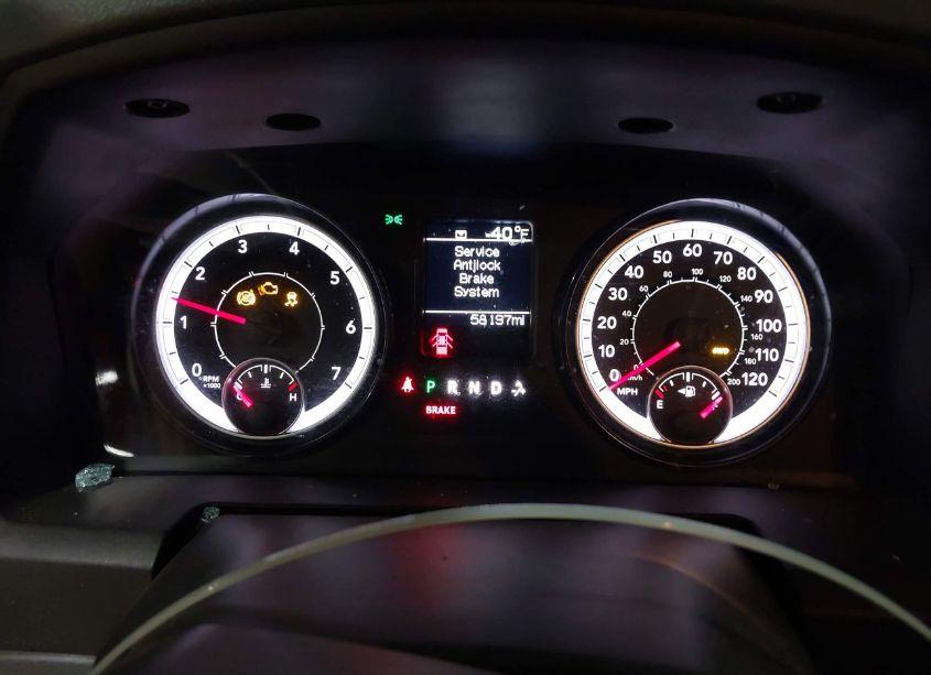 Photo 7 of 2019 Ram 1500 CLASSIC EXPRESS 4X4 6'4 BOX (VIN 1C6RR7FG2KS544282)