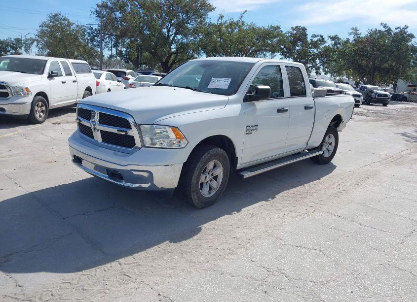 Photo 2 of 2019 Ram 1500 CLASSIC TRADESMAN QUAD CAB 4X4 6'4 BOX (VIN 1C6RR7FG2KS652837)