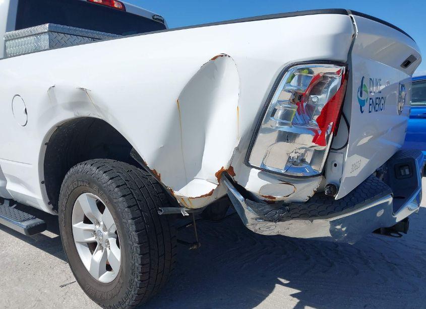 Photo 6 of 2019 Ram 1500 CLASSIC TRADESMAN QUAD CAB 4X4 6'4 BOX (VIN 1C6RR7FG2KS652837)