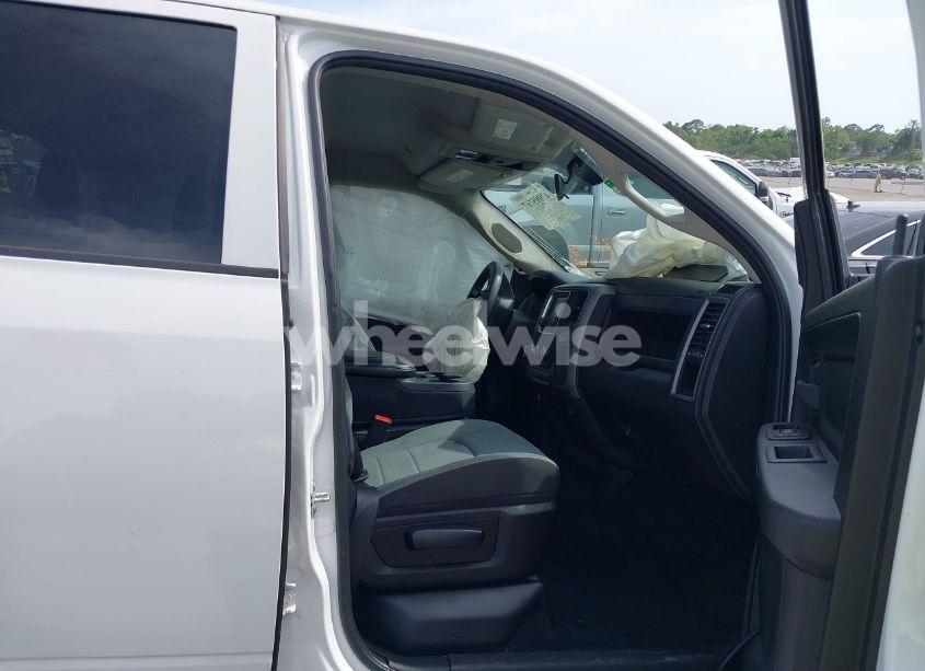 Photo 5 of 2022 Ram 1500 CLASSIC TRADESMAN 4X4 6'4 BOX (VIN 1C6RR7FG2NS187254)