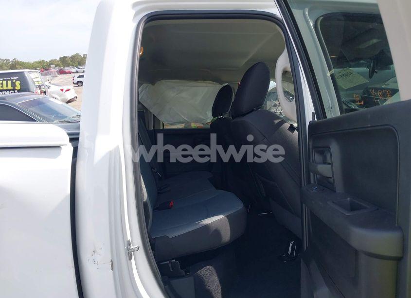 Photo 8 of 2022 Ram 1500 CLASSIC TRADESMAN 4X4 6'4 BOX (VIN 1C6RR7FG2NS187254)