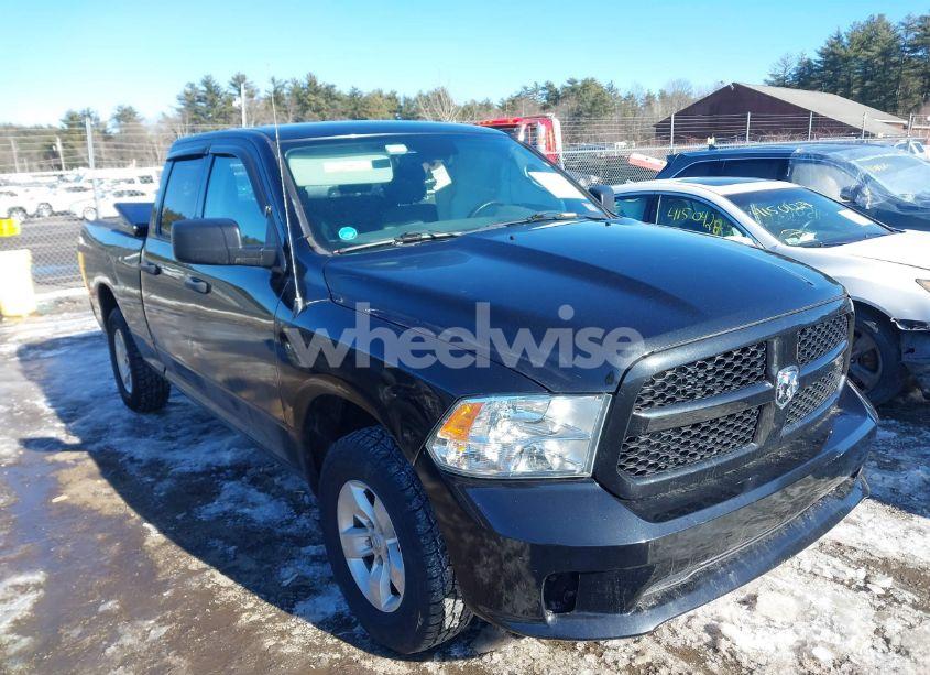 2018 Ram 1500 EXPRESS 4X4 6'4 BOX (VIN 1C6RR7FG3JS222877) main photo