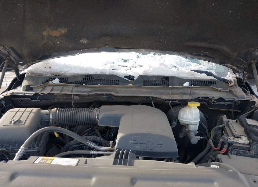 Photo 10 of 2018 Ram 1500 (VIN 1C6RR7FG3JS285039)