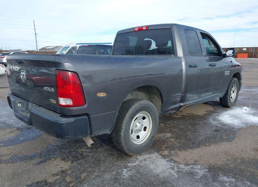 Photo 4 of 2018 Ram 1500 (VIN 1C6RR7FG3JS285039)