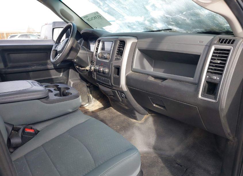 Photo 5 of 2018 Ram 1500 (VIN 1C6RR7FG3JS285039)