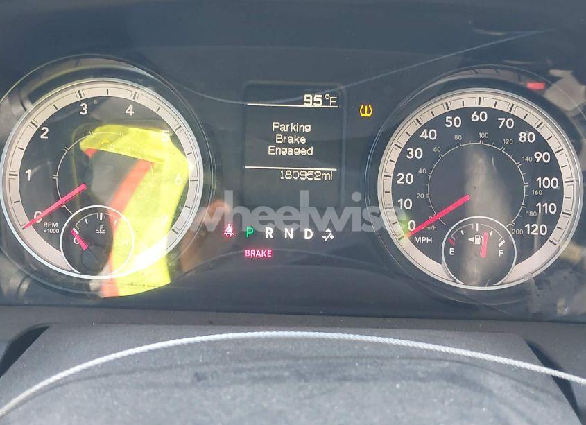 Photo 7 of 2019 Ram 1500 CLASSIC TRADESMAN 4X4 6'4 BOX (VIN 1C6RR7FG3KS609852)