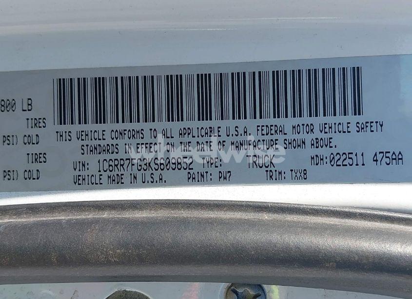 Photo 9 of 2019 Ram 1500 CLASSIC TRADESMAN 4X4 6'4 BOX (VIN 1C6RR7FG3KS609852)