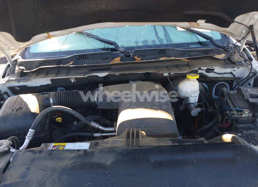 Photo 10 of 2019 Ram 1500 CLASSIC EXPRESS 4X4 6'4 BOX (VIN 1C6RR7FG3KS631821)