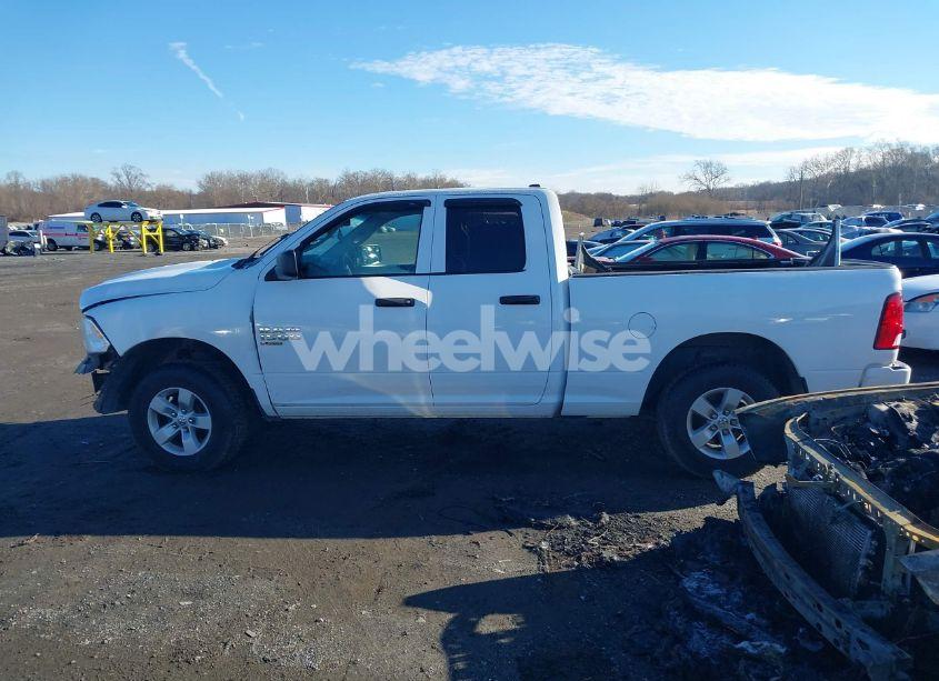 Photo 14 of 2019 Ram 1500 CLASSIC EXPRESS 4X4 6'4 BOX (VIN 1C6RR7FG3KS631821)
