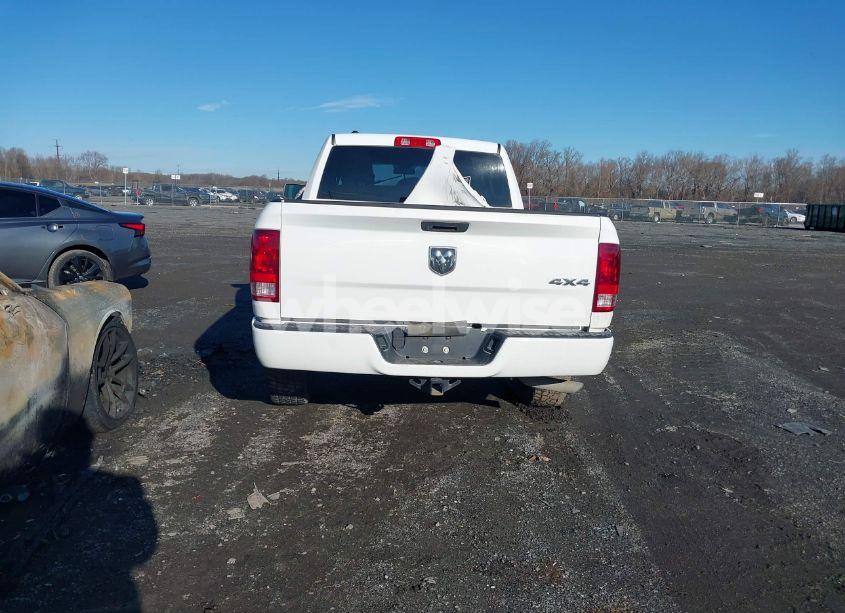 Photo 16 of 2019 Ram 1500 CLASSIC EXPRESS 4X4 6'4 BOX (VIN 1C6RR7FG3KS631821)