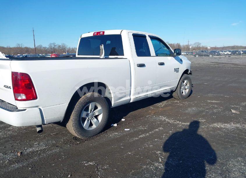 Photo 4 of 2019 Ram 1500 CLASSIC EXPRESS 4X4 6'4 BOX (VIN 1C6RR7FG3KS631821)