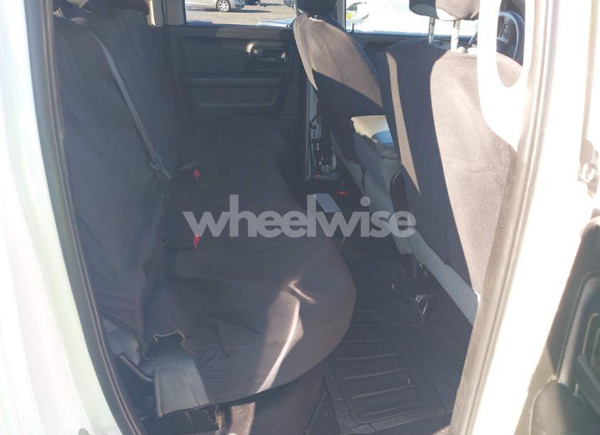 Photo 8 of 2019 Ram 1500 CLASSIC EXPRESS 4X4 6'4 BOX (VIN 1C6RR7FG3KS631821)