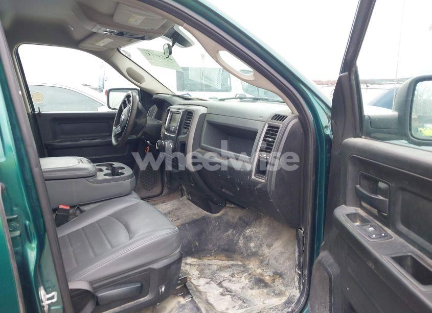 Photo 5 of 2019 Ram 1500 CLASSIC TRADESMAN 4X4 6'4 BOX (VIN 1C6RR7FG3KS645296)