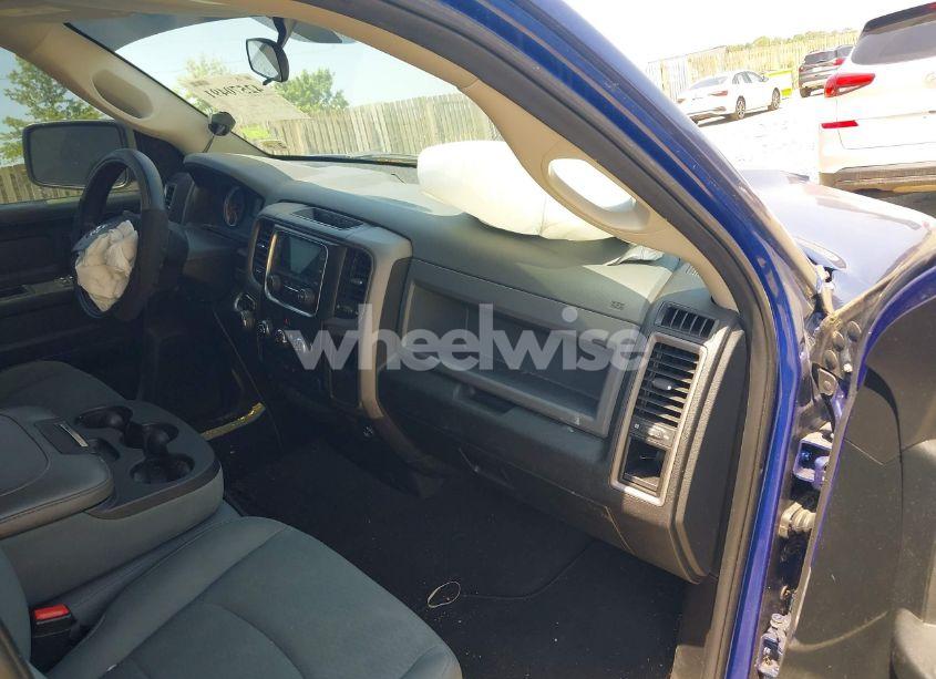 Photo 5 of 2017 Ram 1500 EXPRESS 4X4 6'4 BOX (VIN 1C6RR7FG4HS810250)