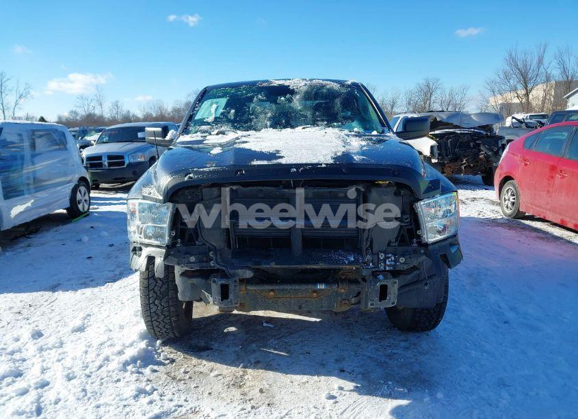 Photo 13 of 2018 Ram 1500 EXPRESS 4X4 6'4 BOX (VIN 1C6RR7FG4JS260831)