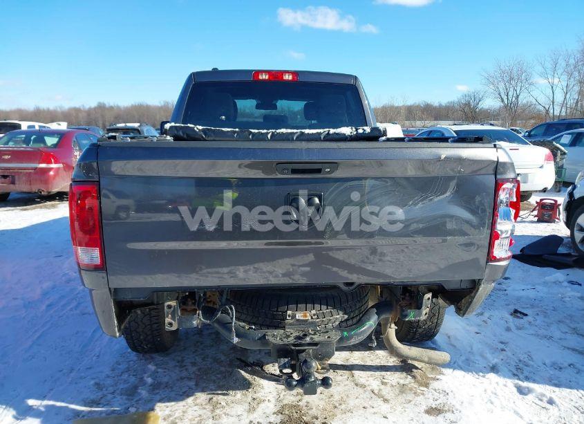 Photo 17 of 2018 Ram 1500 EXPRESS 4X4 6'4 BOX (VIN 1C6RR7FG4JS260831)