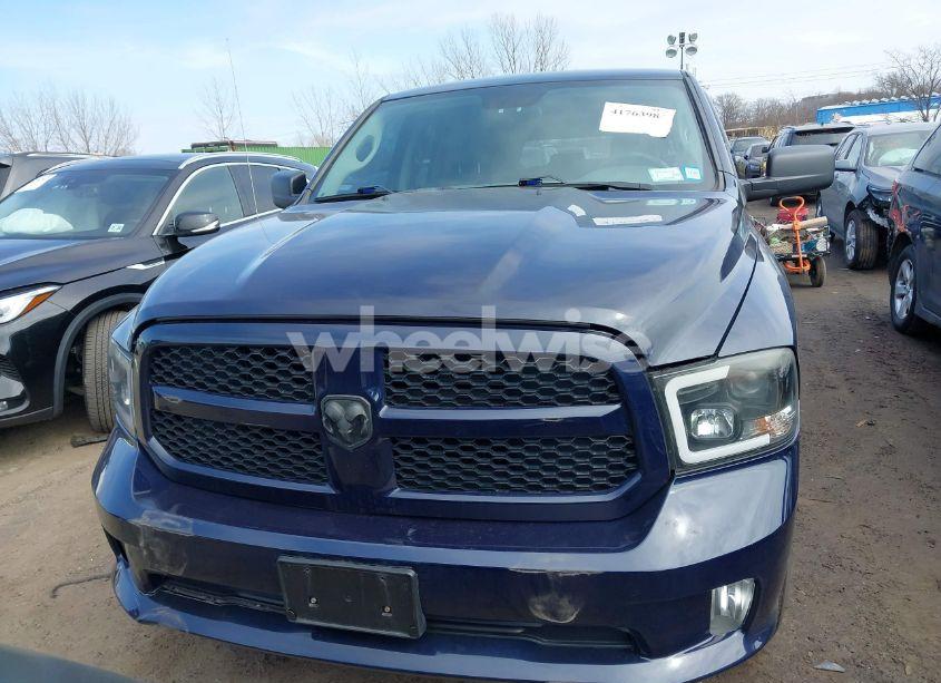 Photo 12 of 2018 Ram 1500 EXPRESS 4X4 6'4 BOX (VIN 1C6RR7FG4JS269271)