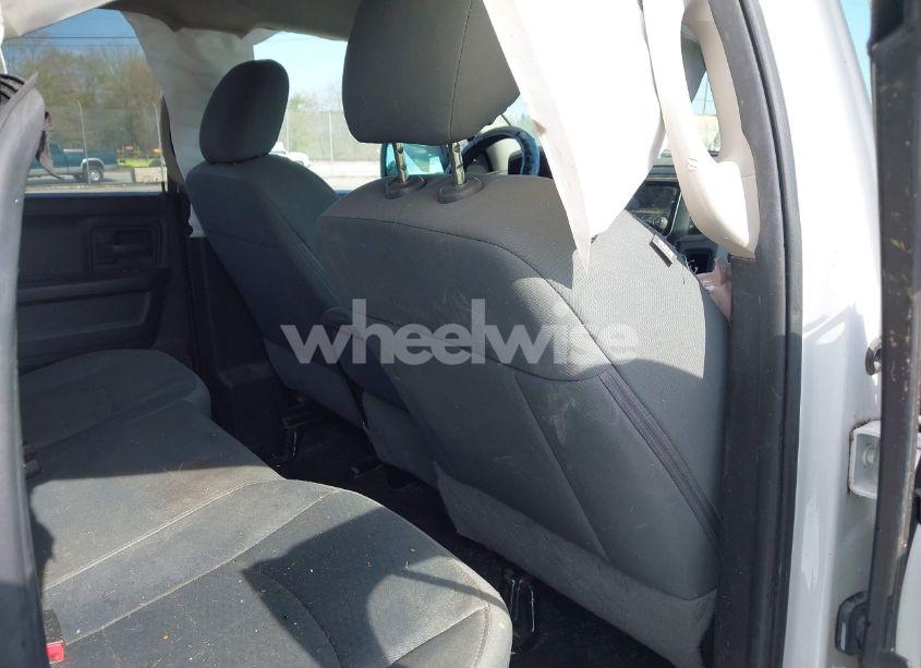 Photo 8 of 2018 Ram 1500 TRADESMAN 4X4 6'4 BOX (VIN 1C6RR7FG4JS328304)