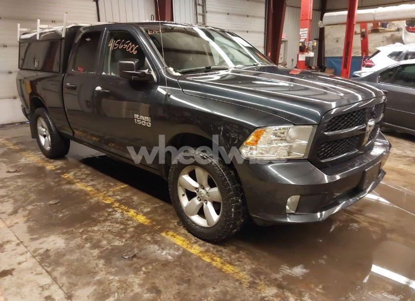 2016 Ram 1500 EXPRESS (VIN 1C6RR7FG5GS132770) main photo