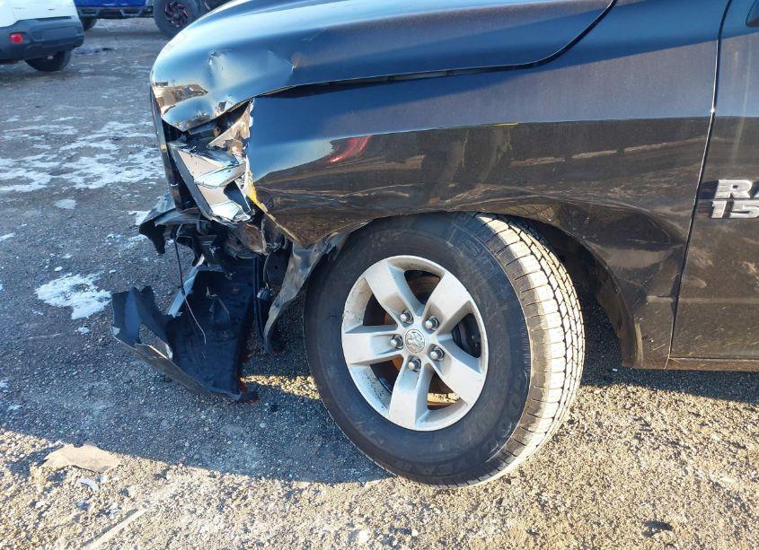 Photo 18 of 2017 Ram 1500 EXPRESS 4X4 6'4 BOX (VIN 1C6RR7FG5HS508854)