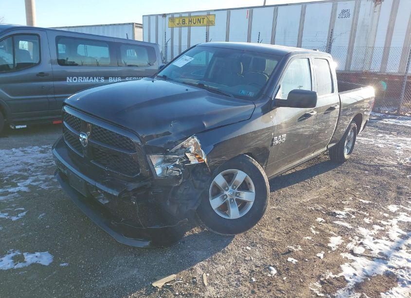 Photo 2 of 2017 Ram 1500 EXPRESS 4X4 6'4 BOX (VIN 1C6RR7FG5HS508854)