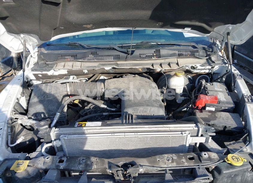 Photo 10 of 2018 Ram 1500 (VIN 1C6RR7FG5JS326965)