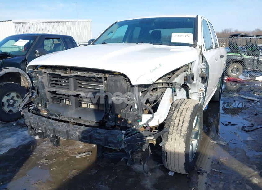 Photo 2 of 2018 Ram 1500 (VIN 1C6RR7FG5JS326965)
