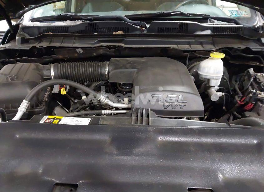 Photo 10 of 2019 Ram 1500 CLASSIC EXPRESS 4X4 6'4 BOX (VIN 1C6RR7FG5KS503144)