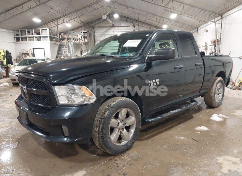 Photo 2 of 2019 Ram 1500 CLASSIC EXPRESS 4X4 6'4 BOX (VIN 1C6RR7FG5KS503144)