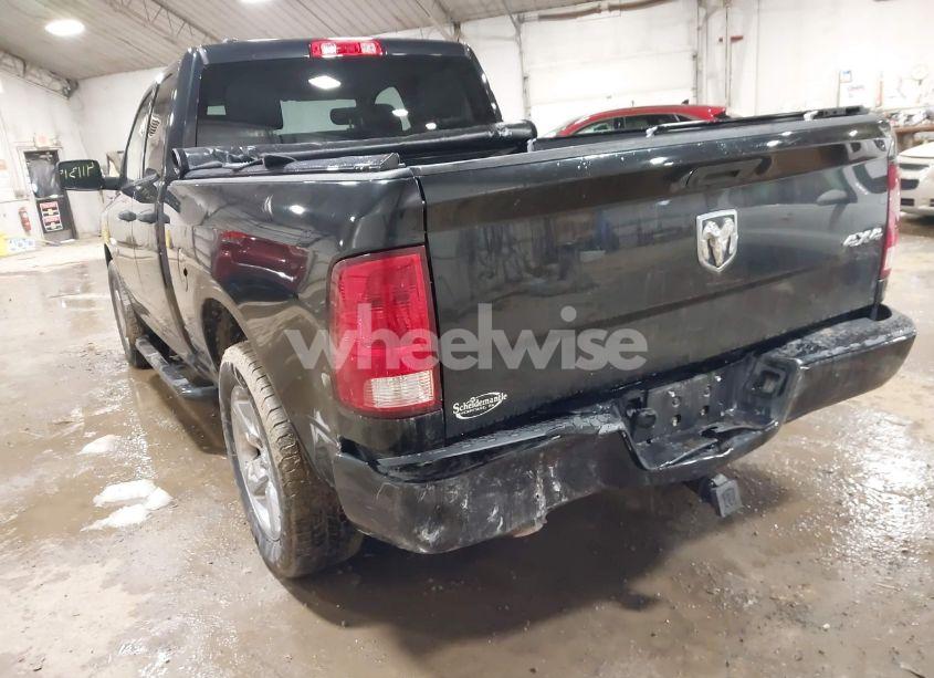 Photo 3 of 2019 Ram 1500 CLASSIC EXPRESS 4X4 6'4 BOX (VIN 1C6RR7FG5KS503144)