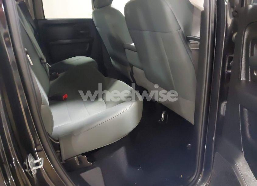 Photo 8 of 2019 Ram 1500 CLASSIC EXPRESS 4X4 6'4 BOX (VIN 1C6RR7FG5KS503144)