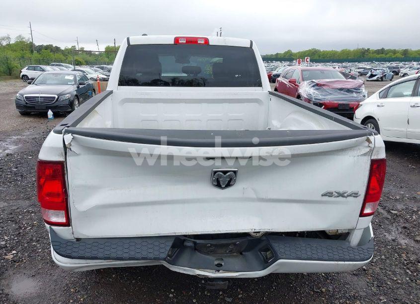 Photo 16 of 2019 Ram 1500 CLASSIC EXPRESS 4X4 6'4 BOX (VIN 1C6RR7FG5KS636714)