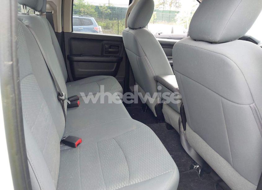 Photo 8 of 2019 Ram 1500 CLASSIC EXPRESS 4X4 6'4 BOX (VIN 1C6RR7FG5KS636714)