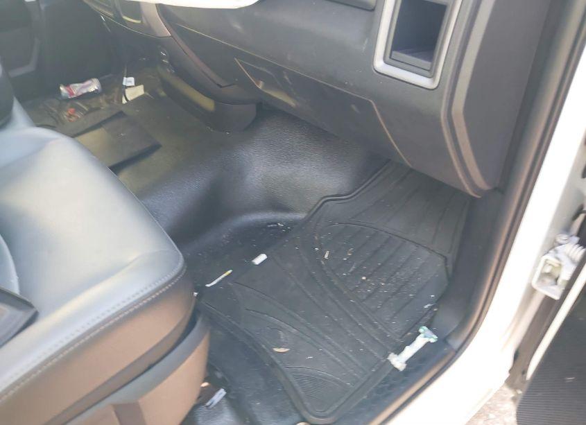 Photo 5 of 2022 Ram 1500 CLASSIC TRADESMAN 4X4 6'4 BOX (VIN 1C6RR7FG5NS139358)