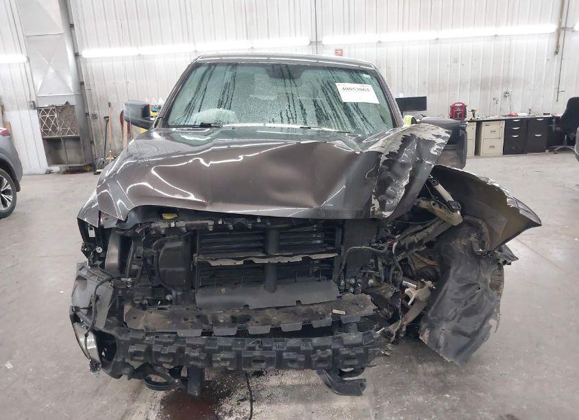 Photo 12 of 2019 Ram 1500 CLASSIC EXPRESS 4X4 6'4 BOX (VIN 1C6RR7FG6KS523564)