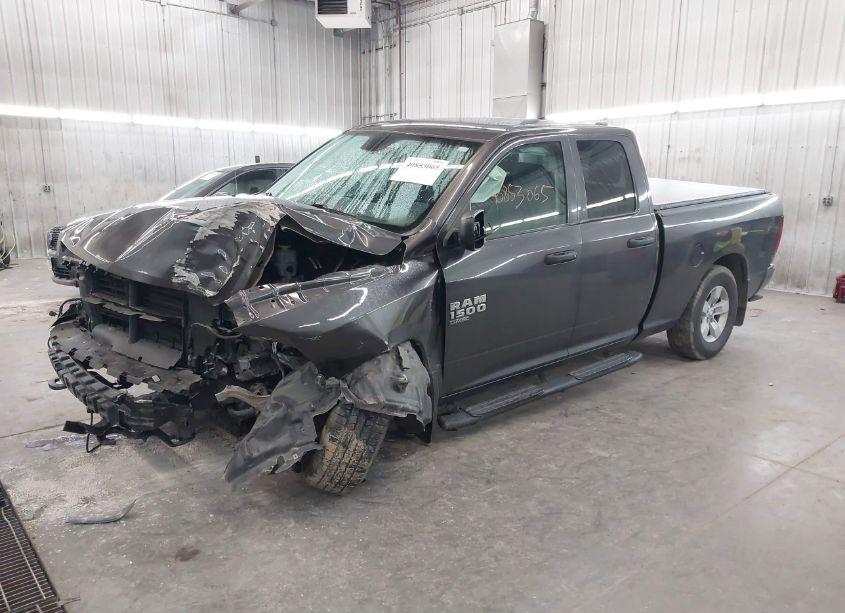 Photo 2 of 2019 Ram 1500 CLASSIC EXPRESS 4X4 6'4 BOX (VIN 1C6RR7FG6KS523564)