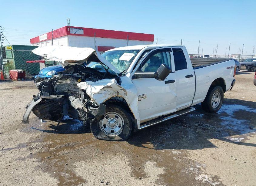 Photo 2 of 2019 Ram 1500 CLASSIC TRADESMAN 4X4 6'4 BOX (VIN 1C6RR7FG6KS607013)