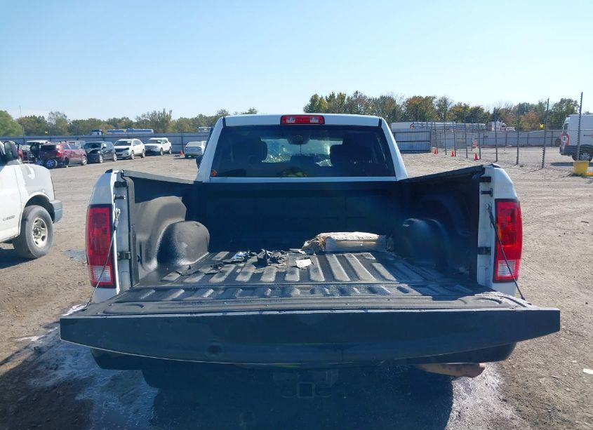 Photo 8 of 2019 Ram 1500 CLASSIC TRADESMAN 4X4 6'4 BOX (VIN 1C6RR7FG6KS607013)