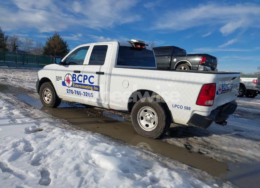 Photo 3 of 2019 Ram 1500 CLASSIC TRADESMAN 4X4 6'4 BOX (VIN 1C6RR7FG6KS708844)